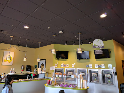 Frozen Yogurt Shop «Peaks Frozen Yogurt Bar», reviews and photos, 15600 NE 8th St, Bellevue, WA 98008, USA