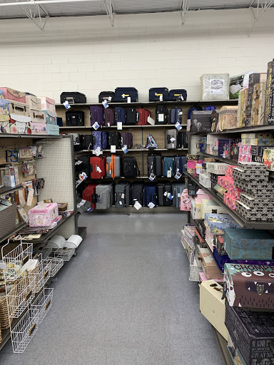 Home Goods Store «Tuesday Morning», reviews and photos, 1695 McFarland Blvd B, Northport, AL 35476, USA