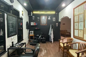 RZ Barbershop image