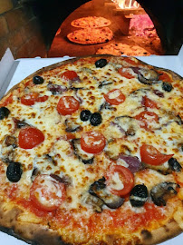 Plats et boissons du Pizzeria Rosa Pizza à Marseille - n°4