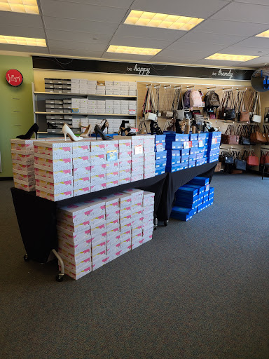 Shoe Store «Shoe Carnival», reviews and photos, 4648 S Cooper St, Arlington, TX 76017, USA