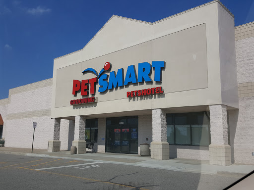 Pet Supply Store «PetSmart», reviews and photos, 45050 Northpointe Blvd, Utica, MI 48315, USA