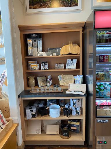 Wine Store «Half Moon Bay Wine & Cheese», reviews and photos, 421 Main St, Half Moon Bay, CA 94019, USA