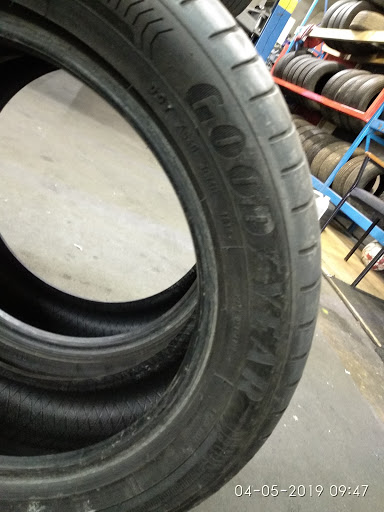 tyres4less