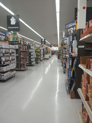 Discount Store «Walmart», reviews and photos, 321 NE Kings Valley Hwy, Dallas, OR 97338, USA