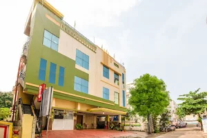 OYO Flagship 75817 Ahvanam Guest House image
