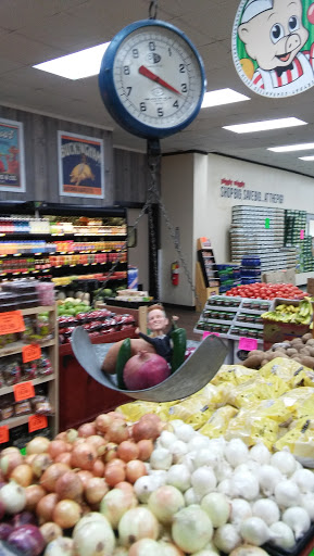Grocery Store «Piggly Wiggly», reviews and photos, 1010 E 3rd St, Jackson, GA 30233, USA