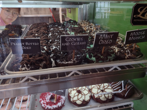 Donut Shop «Hurts Donut», reviews and photos, 5513 Mills Civic Pkwy #105, West Des Moines, IA 50266, USA