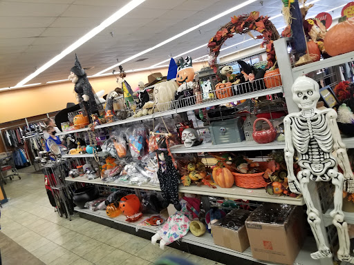 Thrift Store «Goodwill Donation Xpress», reviews and photos, 7800 South US Highway 17/92 #164, Casselberry, FL 32730, USA