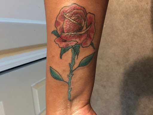 Tattoo Shop «St Louis Ink Tattoo Studio», reviews and photos, 11629 W Florissant Ave, Florissant, MO 63033, USA