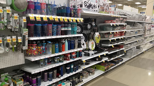 Grocery Store «Kroger», reviews and photos, 15255 Michigan Ave, Dearborn, MI 48126, USA