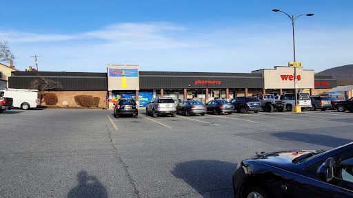 Weis Markets, 316 Walnut St, Newport, PA 17074, USA, 