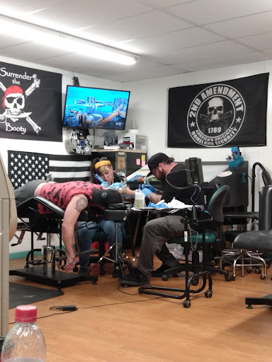 Tattoo Shop «Unhinged Tattoos & Piercing», reviews and photos, 2070 Wall Ave b, Ogden, UT 84401, USA