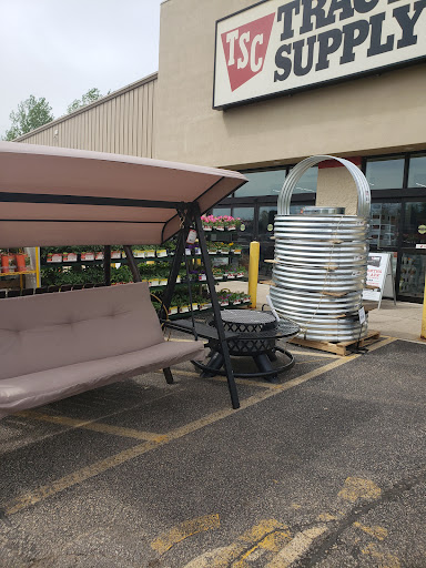 Home Improvement Store «Tractor Supply Co.», reviews and photos, 1313 E Green Bay St, Shawano, WI 54166, USA