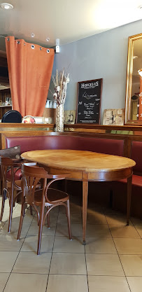 Atmosphère du Restaurant Le Bistro du Martroi à Pithiviers - n°5