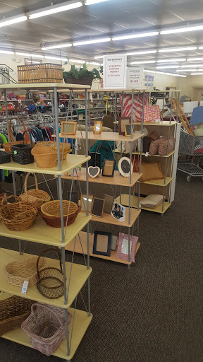 Thrift Store «Waterfront Rescue Mission Thrift Store», reviews and photos, 4376 Gulf Breeze Pkwy, Gulf Breeze, FL 32563, USA