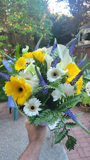 Florist «Buds & Blooms At South Hill», reviews and photos, 3924 S Meridian, Puyallup, WA 98373, USA