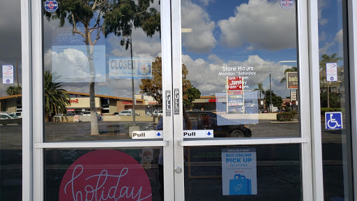 Pet Supply Store «Unleashed by Petco», reviews and photos, 600 Redondo Ave, Long Beach, CA 90814, USA