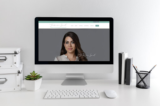 Nicole Curioni - web designer e grafica freelance