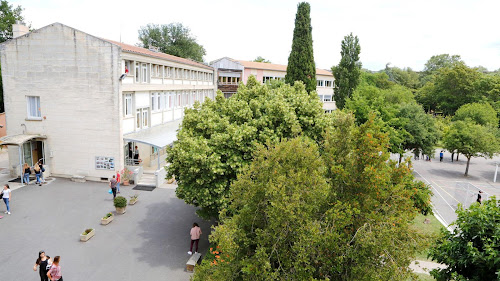 Les Chênes - Lycée Professionnel , Centre de Formation, CFA à Carpentras