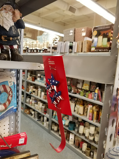 Shopping Mall «The Eureka Mall», reviews and photos, 800 W Harris St, Eureka, CA 95501, USA