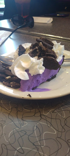 Hamburger Restaurant «Purple Cow Restaurant», reviews and photos, 1055 Ellis Ave, Conway, AR 72032, USA