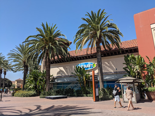 Clothing Store «Old Navy», reviews and photos, 634 Spectrum Center Dr, Irvine, CA 92618, USA