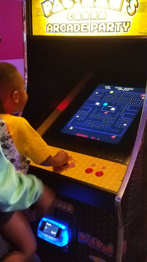 Bowling Alley «Brunswick Zone Normandy Lanes», reviews and photos, 8419 Baltimore National Pike, Ellicott City, MD 21043, USA