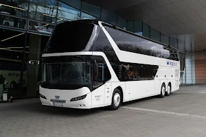 KingsTravel - Ihr Busunternehmen für Hannover & Umgebung image