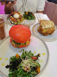 Hamburger végétarien du Restaurant brunch MARVELY à Paris - n°10