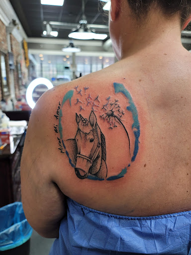 Tattoo Shop «Red Octopus Tattoos», reviews and photos, 2431 Crofton Ln, Crofton, MD 21114, USA