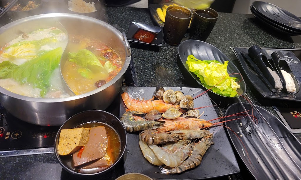 小蒙牛頂級麻辣養生鍋（烤）板橋府中店 的照片