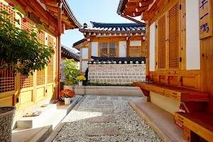 Hanok 24 Guesthouse Gyeongbokgung image