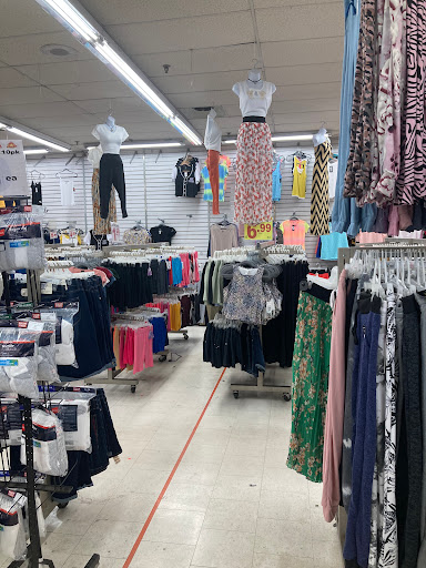 Department Store «Liberty Department Stores II», reviews and photos, 54-30 Myrtle Ave, Ridgewood, NY 11385, USA