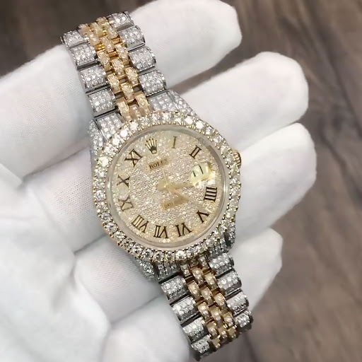 Jewelry Store «Torres Omar Jewelers», reviews and photos, 2624 N Milwaukee Ave, Chicago, IL 60647, USA