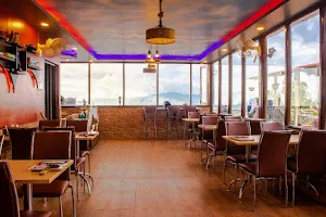 Dolia Pahadi Roof Top Café And Restaurant image