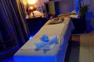 Candle Spa - Spa In Bahria Town image