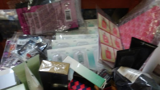 Thrift Store «The Salvation Army», reviews and photos