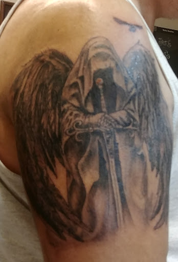 Hollywood Ink Tattoos, 7 N State St, Girard, OH 44420, USA, 