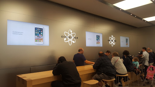 Computer Store «Apple Tacoma Mall», reviews and photos, 4502 S Steele St, Tacoma, WA 98409, USA