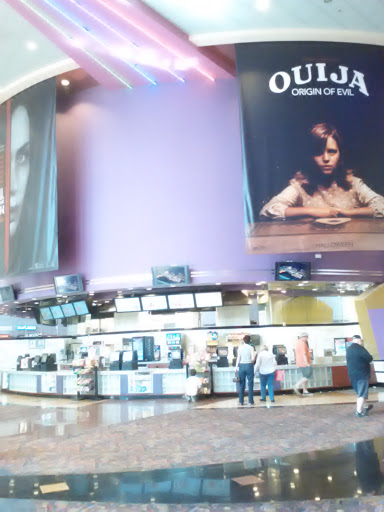 Movie Theater «Edwards Valencia 12 & IMAX», reviews and photos, 24435 Town Center Dr, Santa Clarita, CA 91355, USA