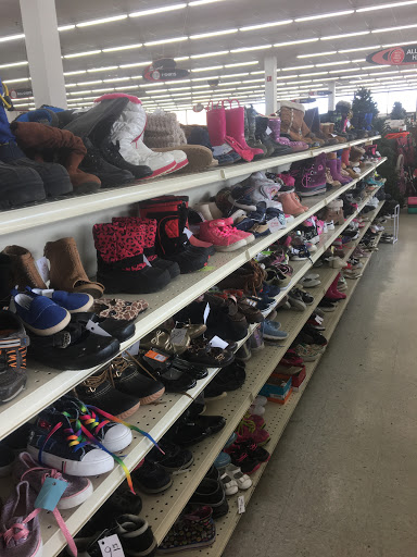 Thrift Store «Value World», reviews and photos, 11900 Detroit Ave, Lakewood, OH 44107, USA