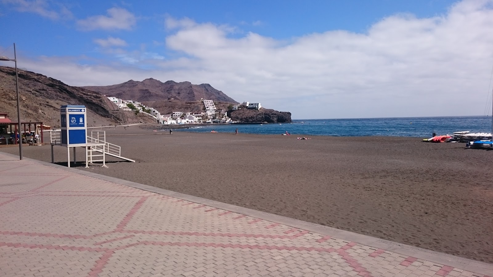 Photo of Playa de los Pobres and the settlement