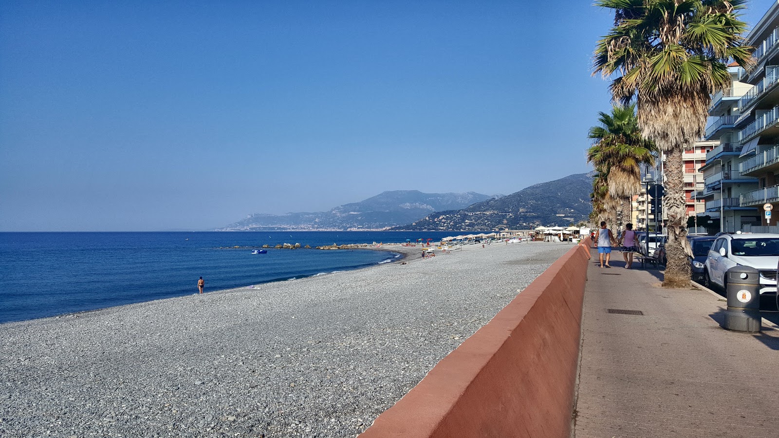 Fotografija Spiaggia Ventimiglia z veliki zalivi