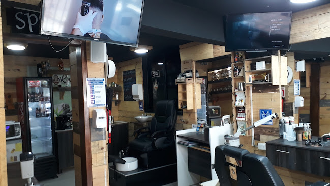 Opiniones de Kong Barber Shop EC en Quito - Barbería