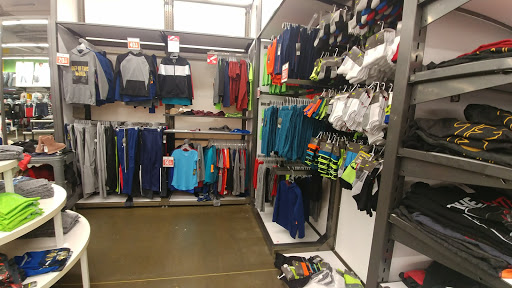 Clothing Store «Old Navy», reviews and photos, 45215 Worth Ave, California, MD 20619, USA