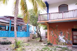Hotel La Ceiba image