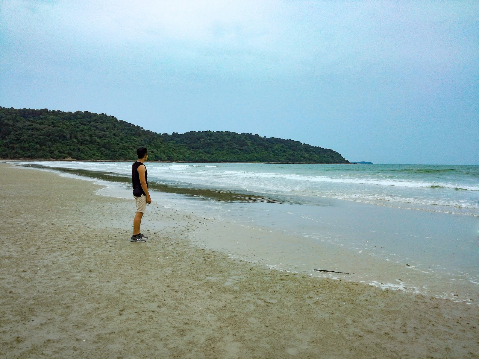 Fotografie cu Van Chay Beach - locul popular printre cunoscătorii de relaxare