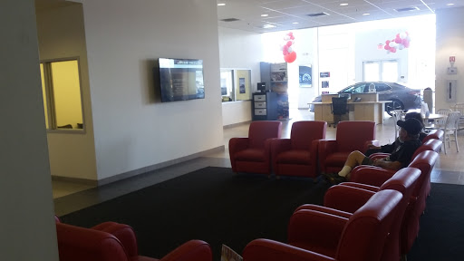 Toyota Dealer «Toyota Town of Stockton», reviews and photos, 2150 E Hammer Ln, Stockton, CA 95210, USA