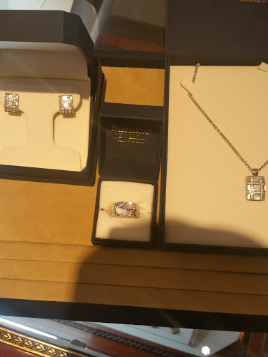 Jewelry Store «Barmakian Jewelers», reviews and photos, 300 Daniel Webster Hwy, Nashua, NH 03060, USA